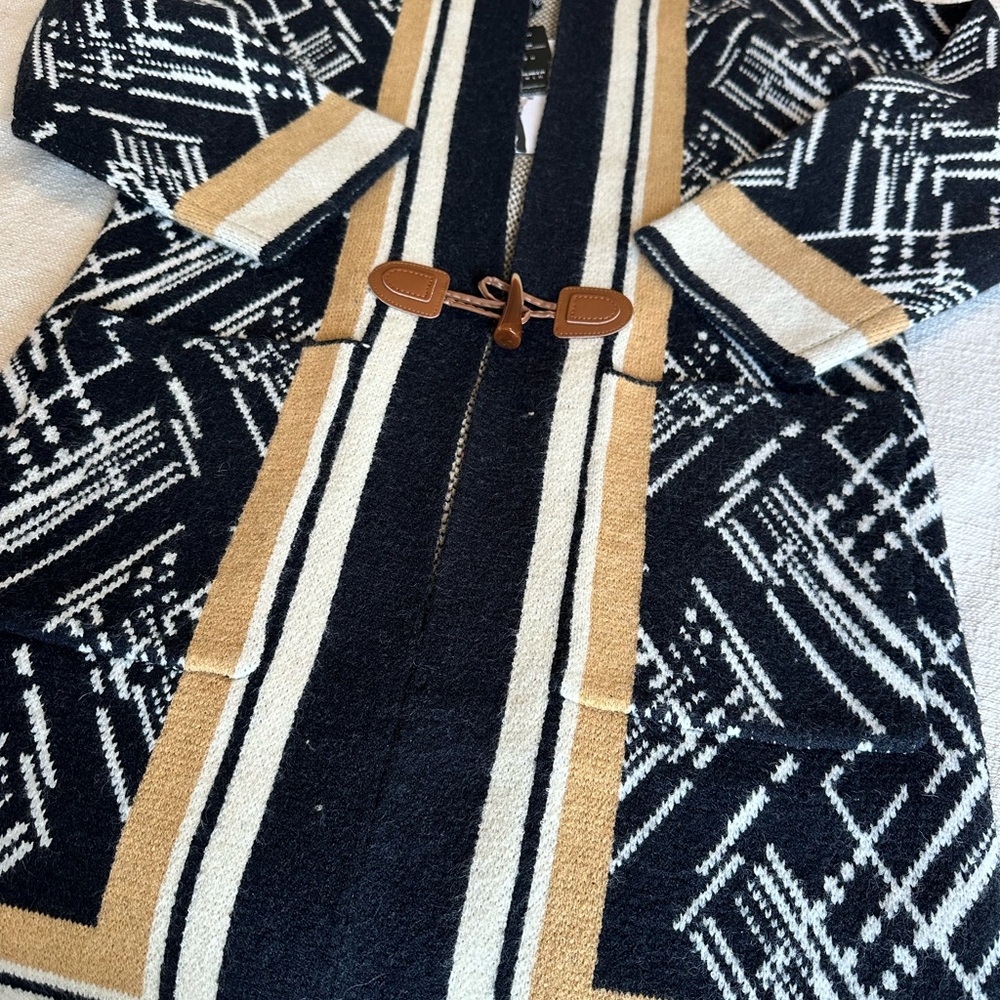 Vertigo Paris Black and Cream Patterned sweater Coat